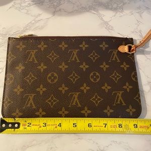 Louis Vuitton Clutch